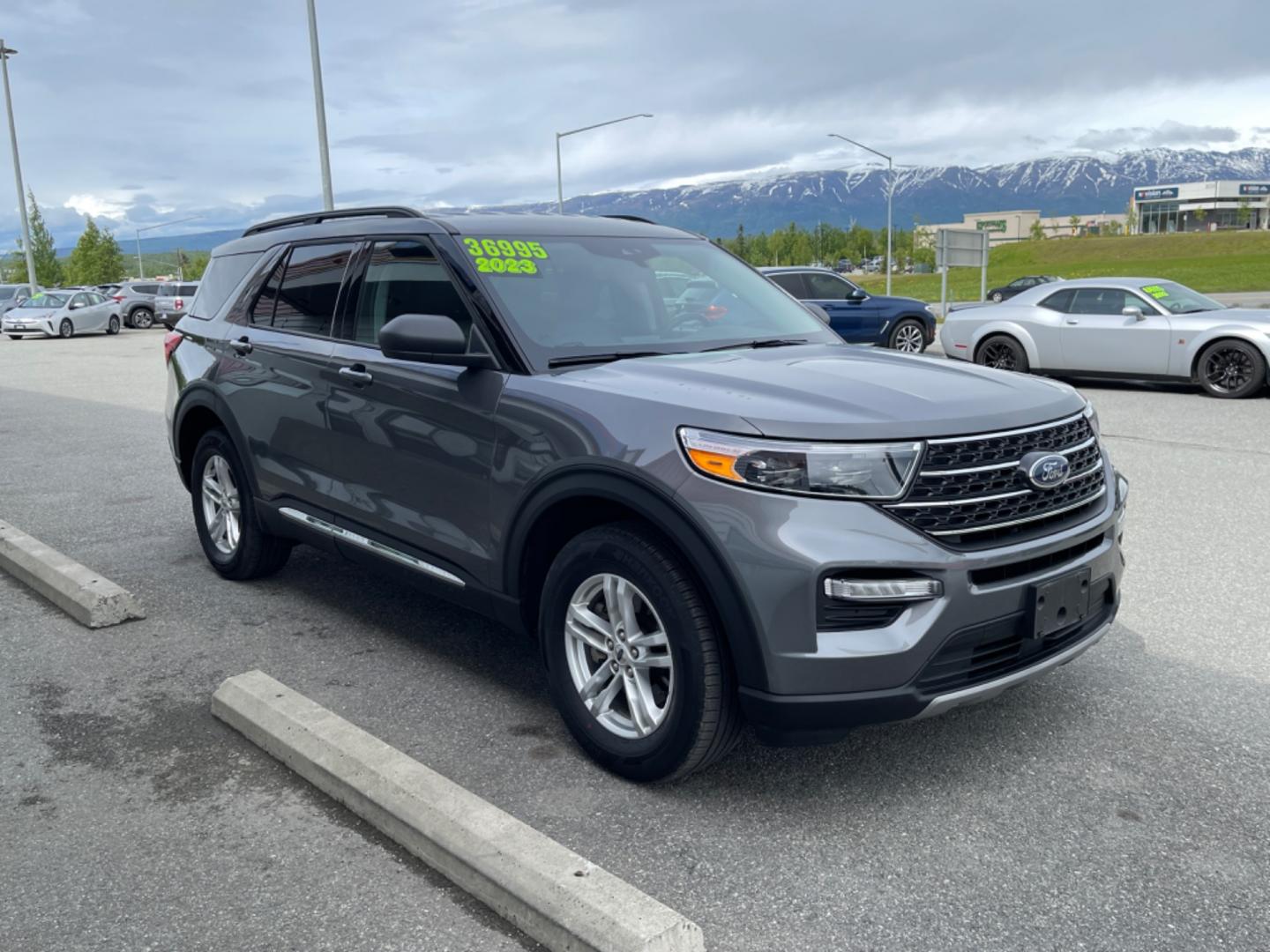 2023 GRAY FORD EXPLORER XLT (1FMSK8DH2PG) with an 2.3L engine, Automatic transmission, located at 1960 Industrial Drive, Wasilla, 99654, (907) 274-2277, 61.573475, -149.400146 - Photo#4